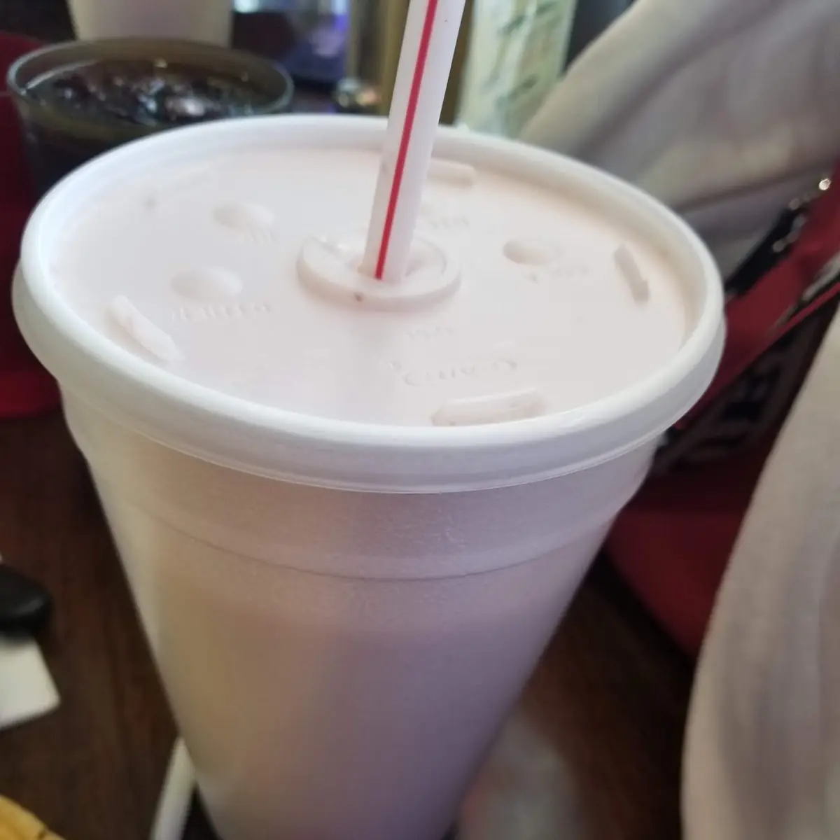 Large Strawberry Shake