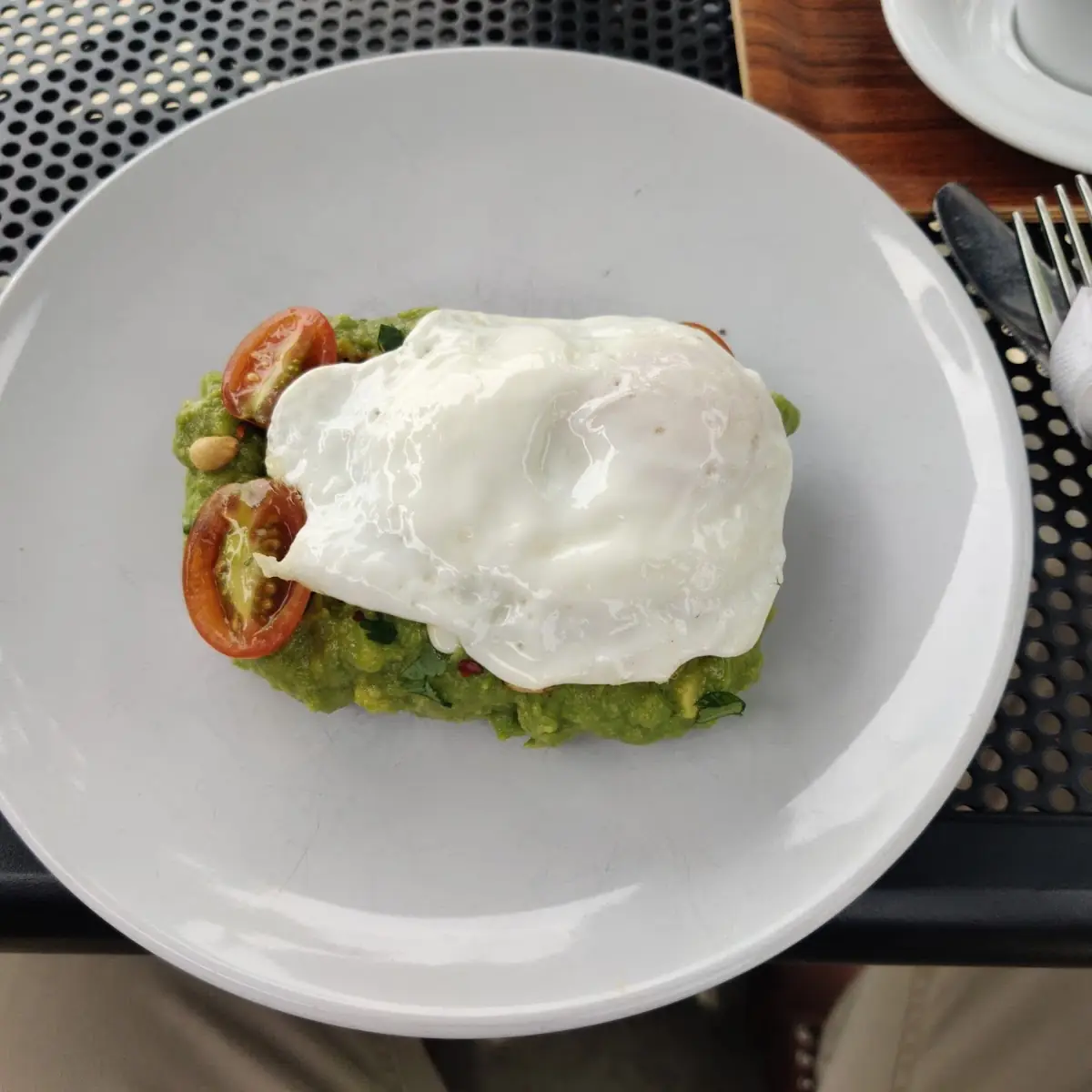Avocado Smash w Fried Egg