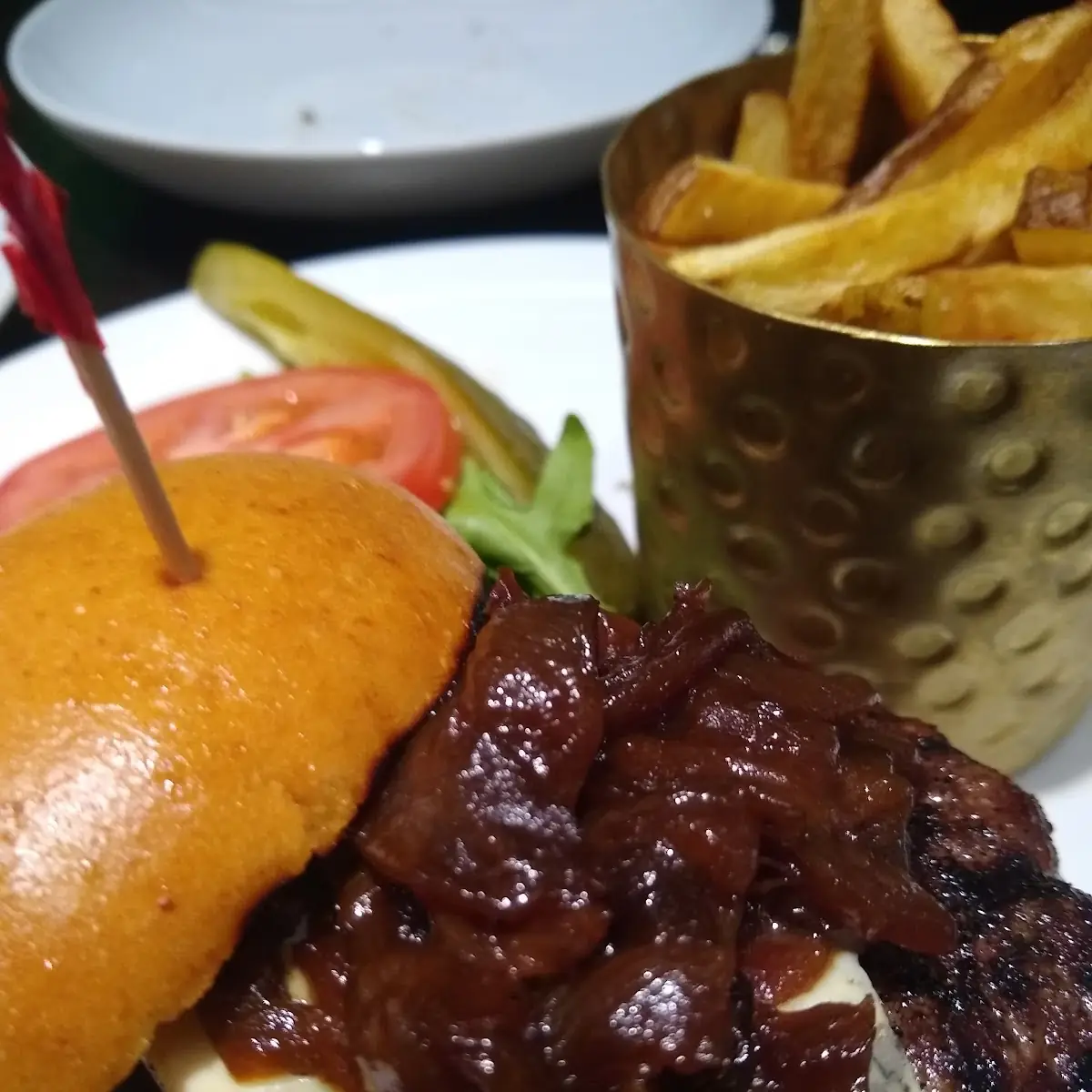 First Class Burger