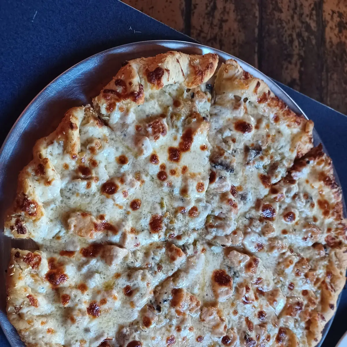 Chicken Alfredo Pizza