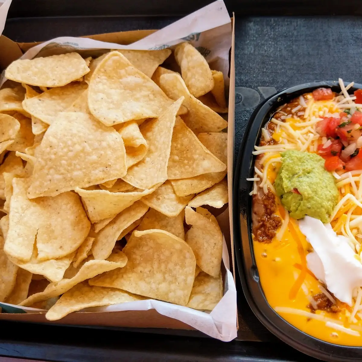 Nachos Grande Box with Topping Separate