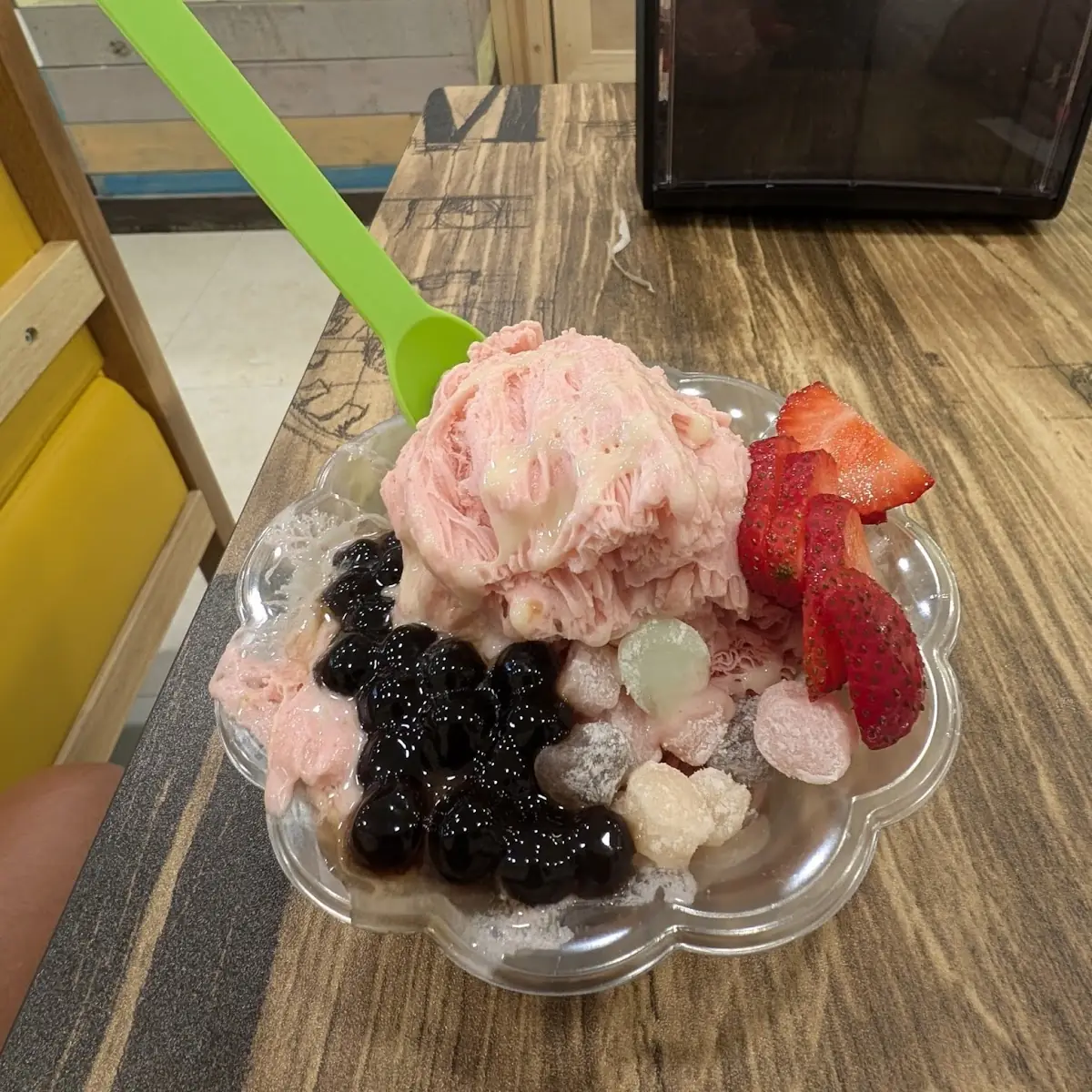 Shaved Berry Ice Cream Sundae