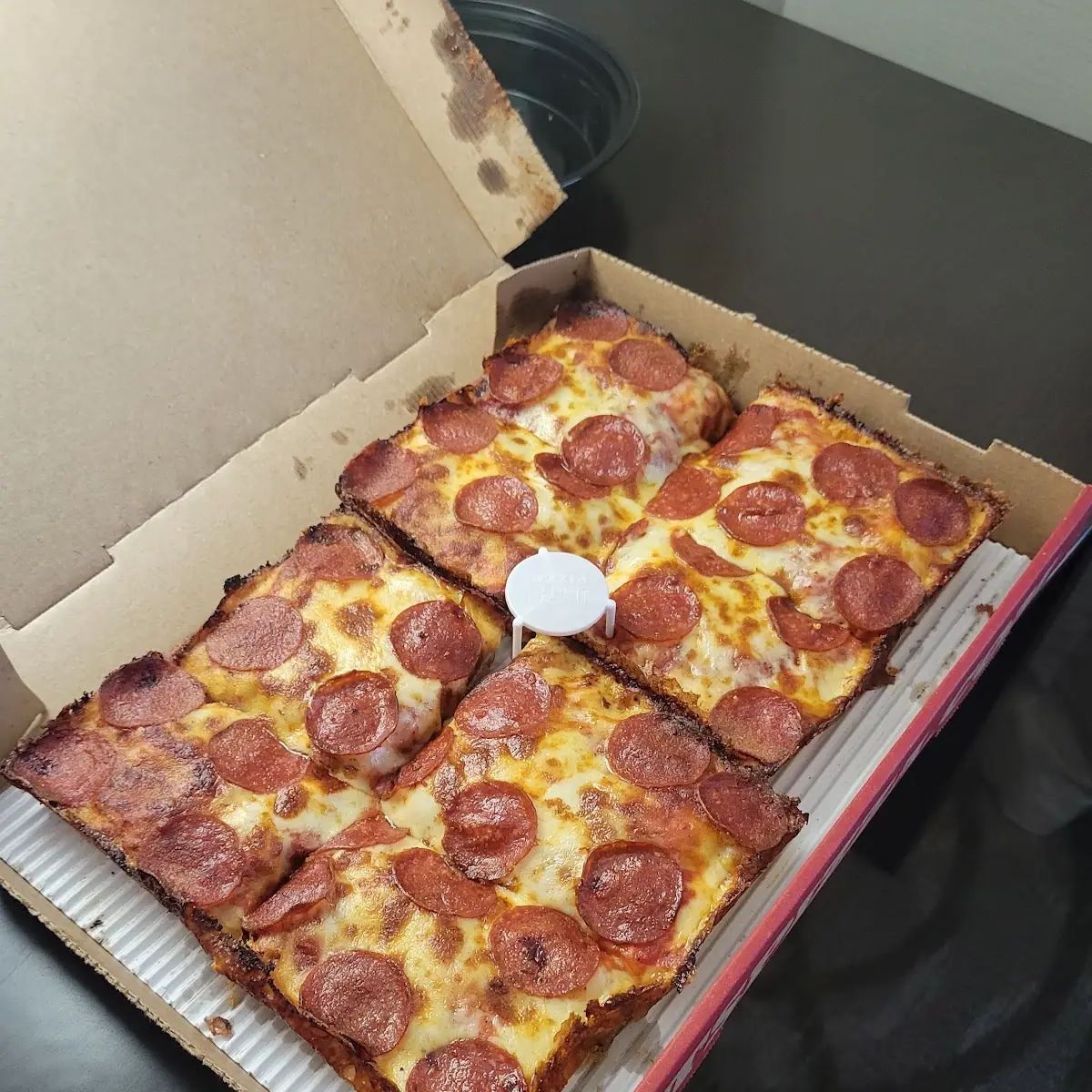 8 Corner Detroit Style