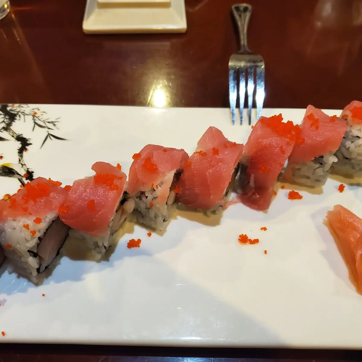 Rainbow Tuna Roll