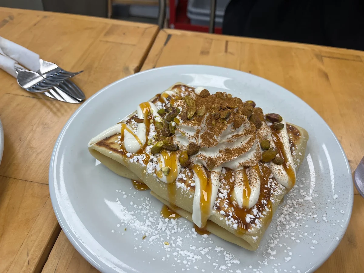 Pistachio Crepe