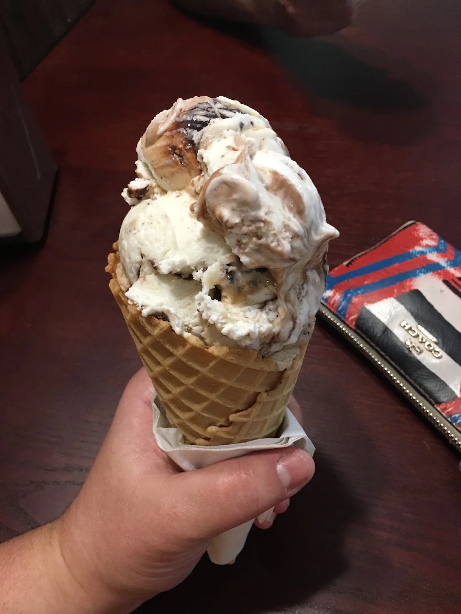 Tin Roof Sundae