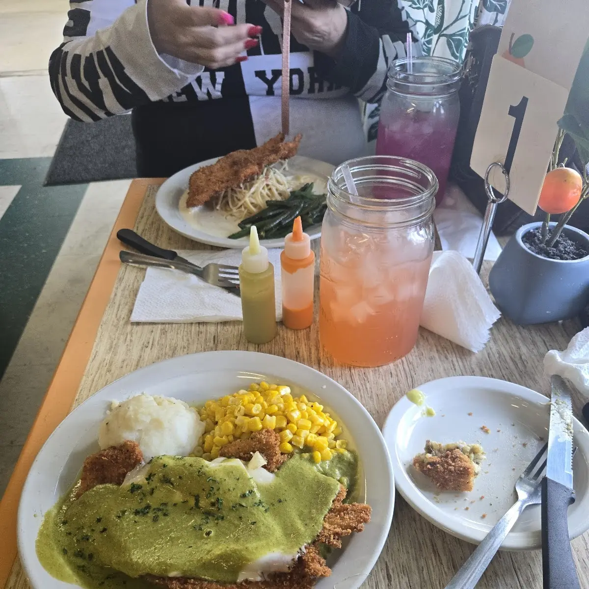 Green salsa de avacado