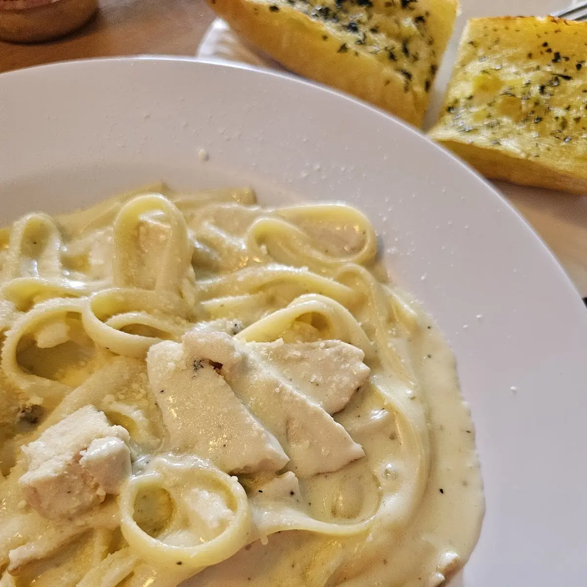 Fettuccine Chicken Alfredo
