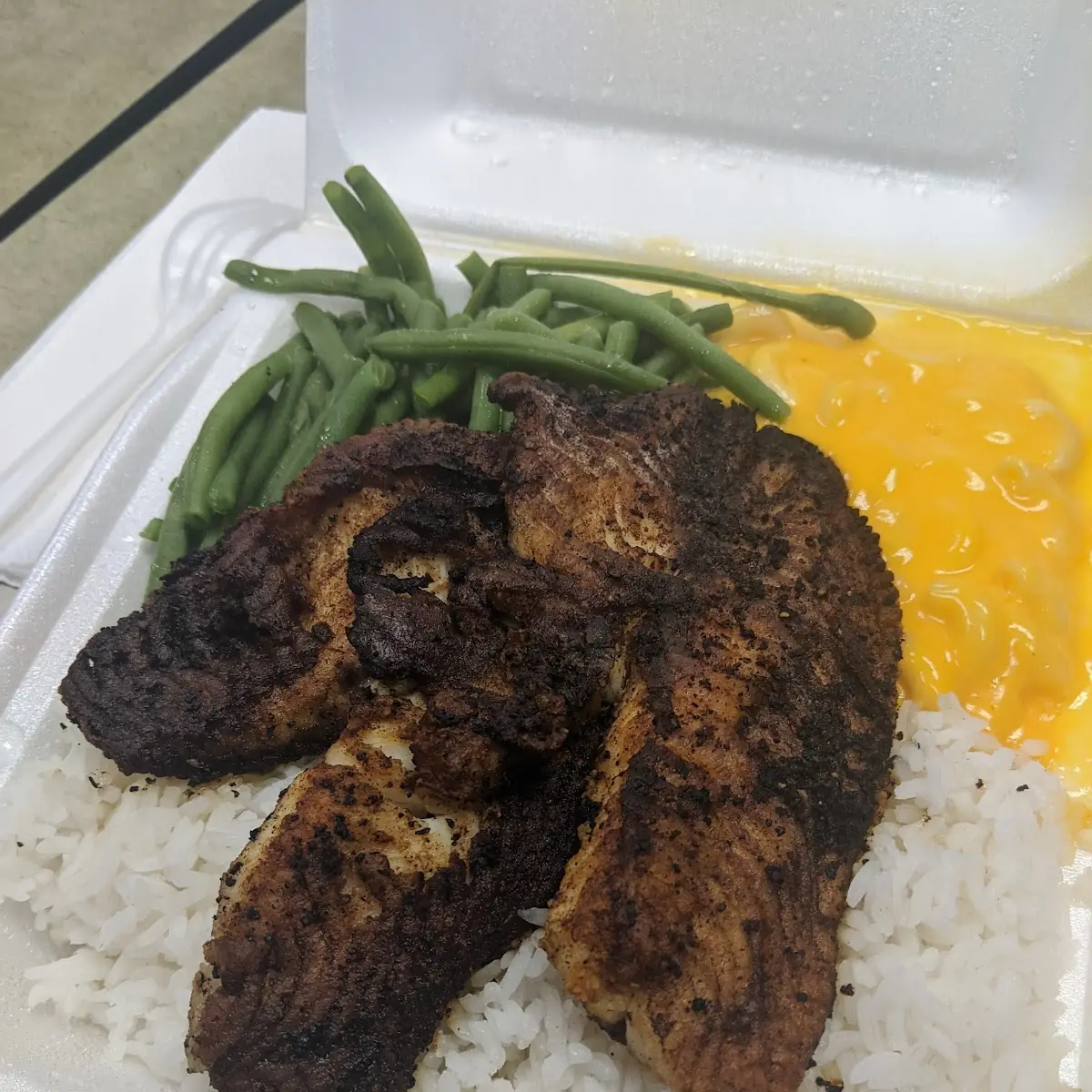 Blackened Fish Mac and Cheese Green Beans