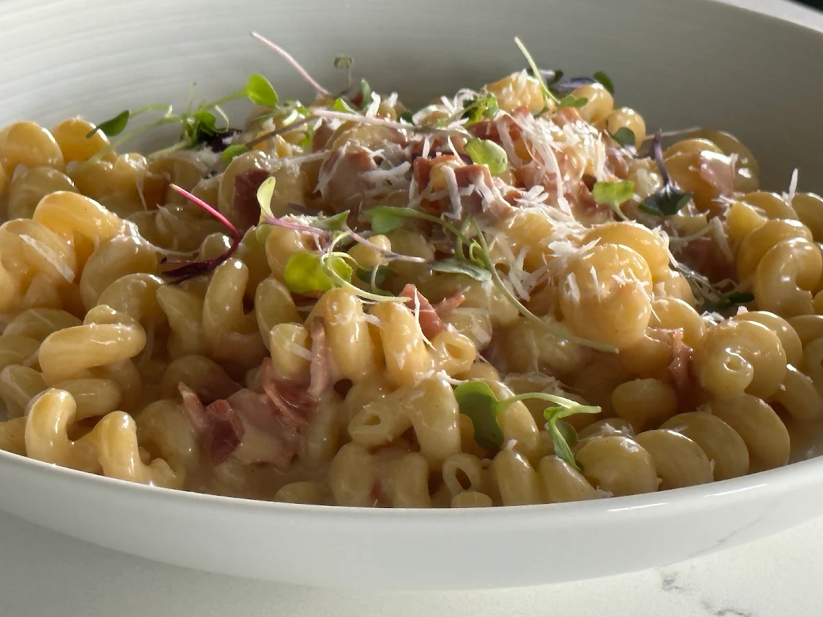 Smoked Gouda Mac & Cheese
