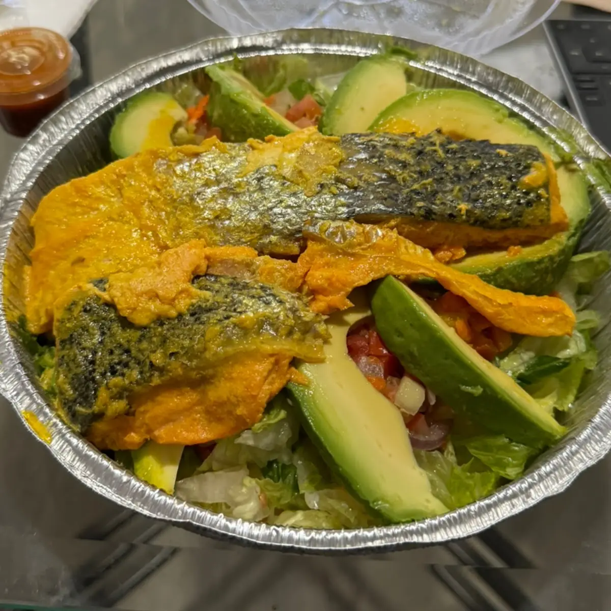 Grilled Salmon Salad