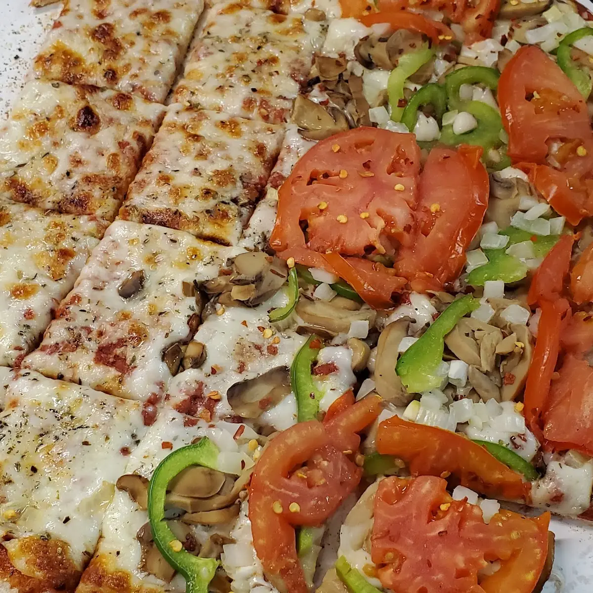 Largue Veggie Pizza