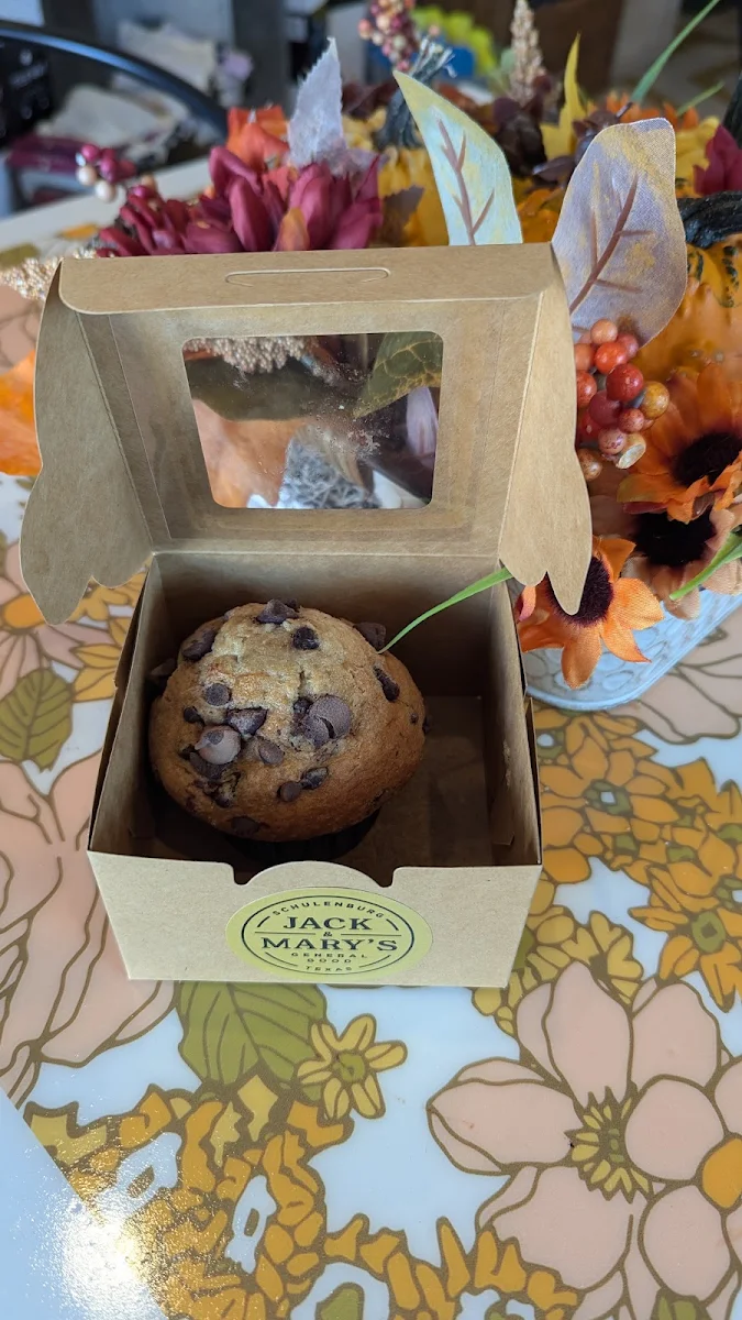Chocolate Chip Muffin
