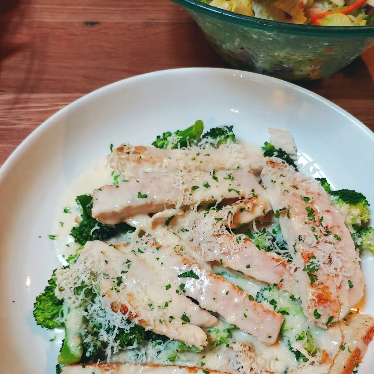 Chicken Alfredo with Broccoli