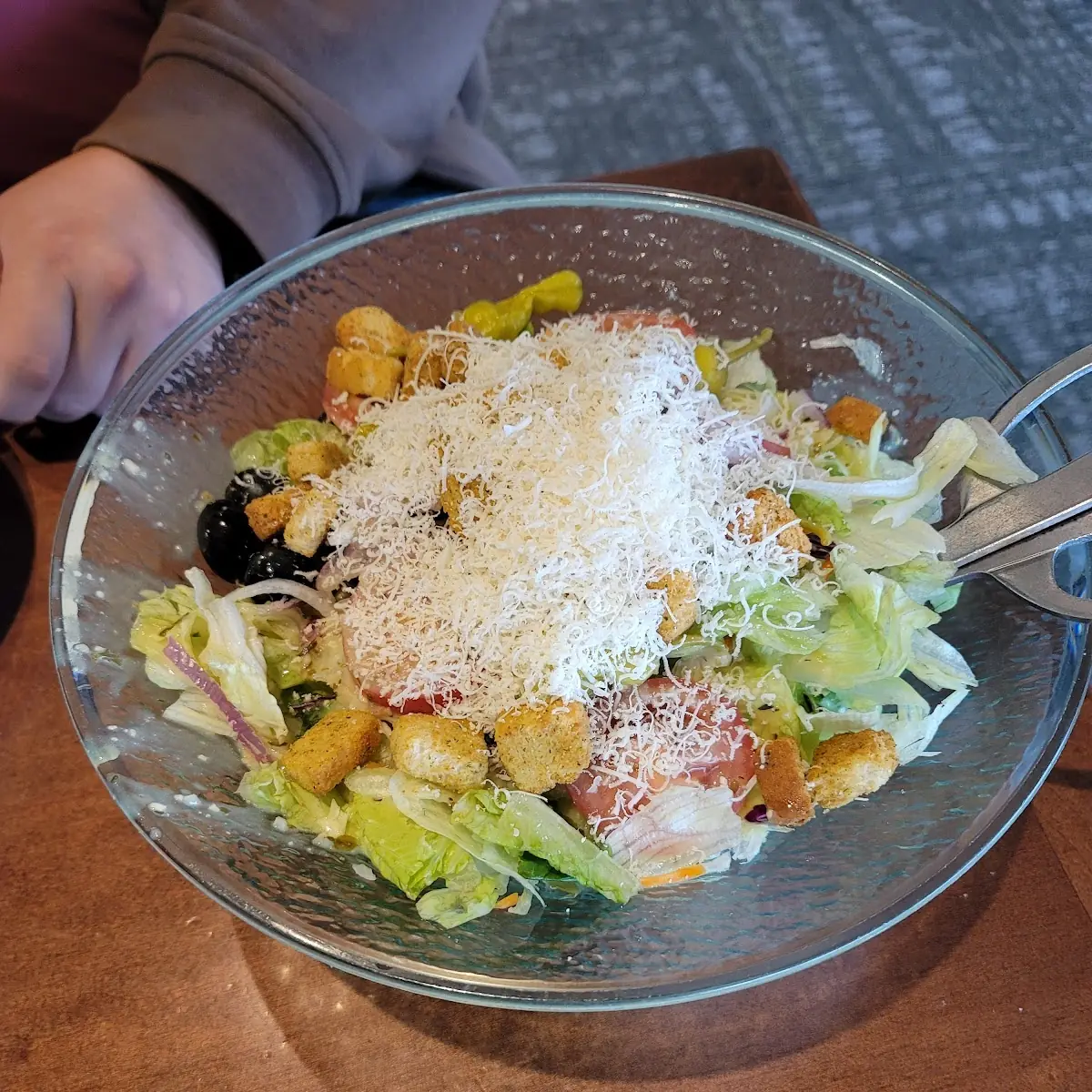 Never-Ending Soup Salad & Breadsticks