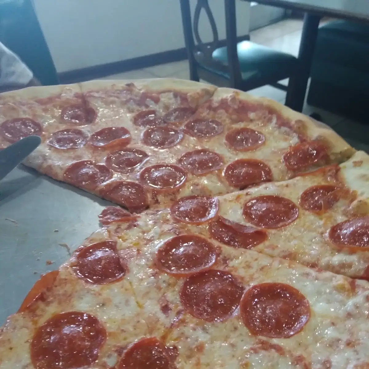 Large Pepperoni Pizza