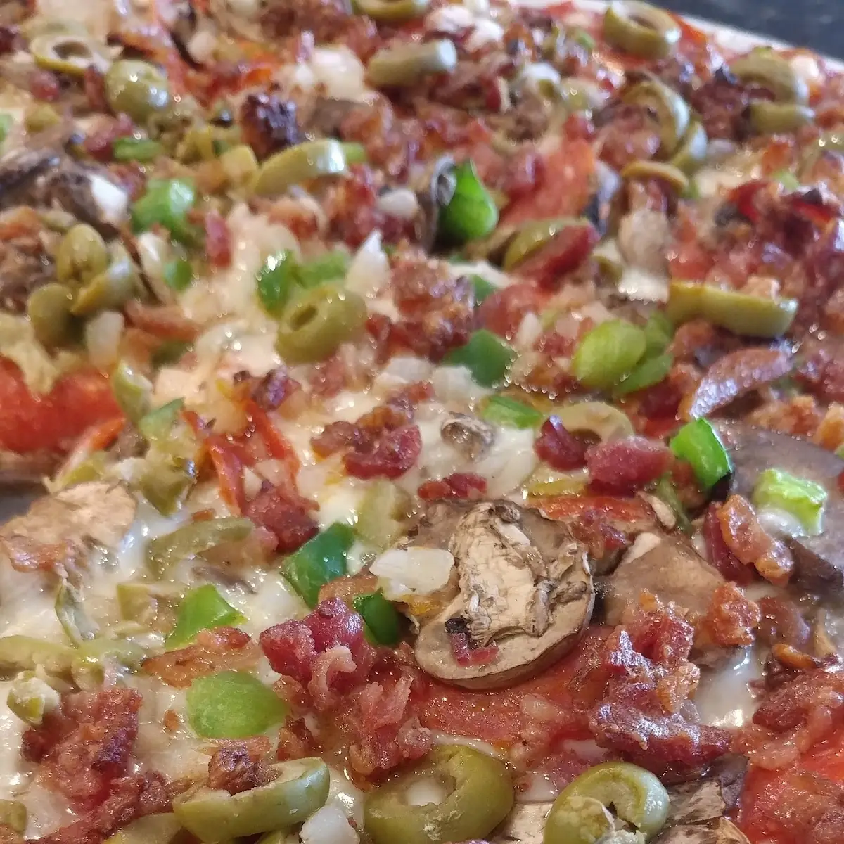 Everything Pizza