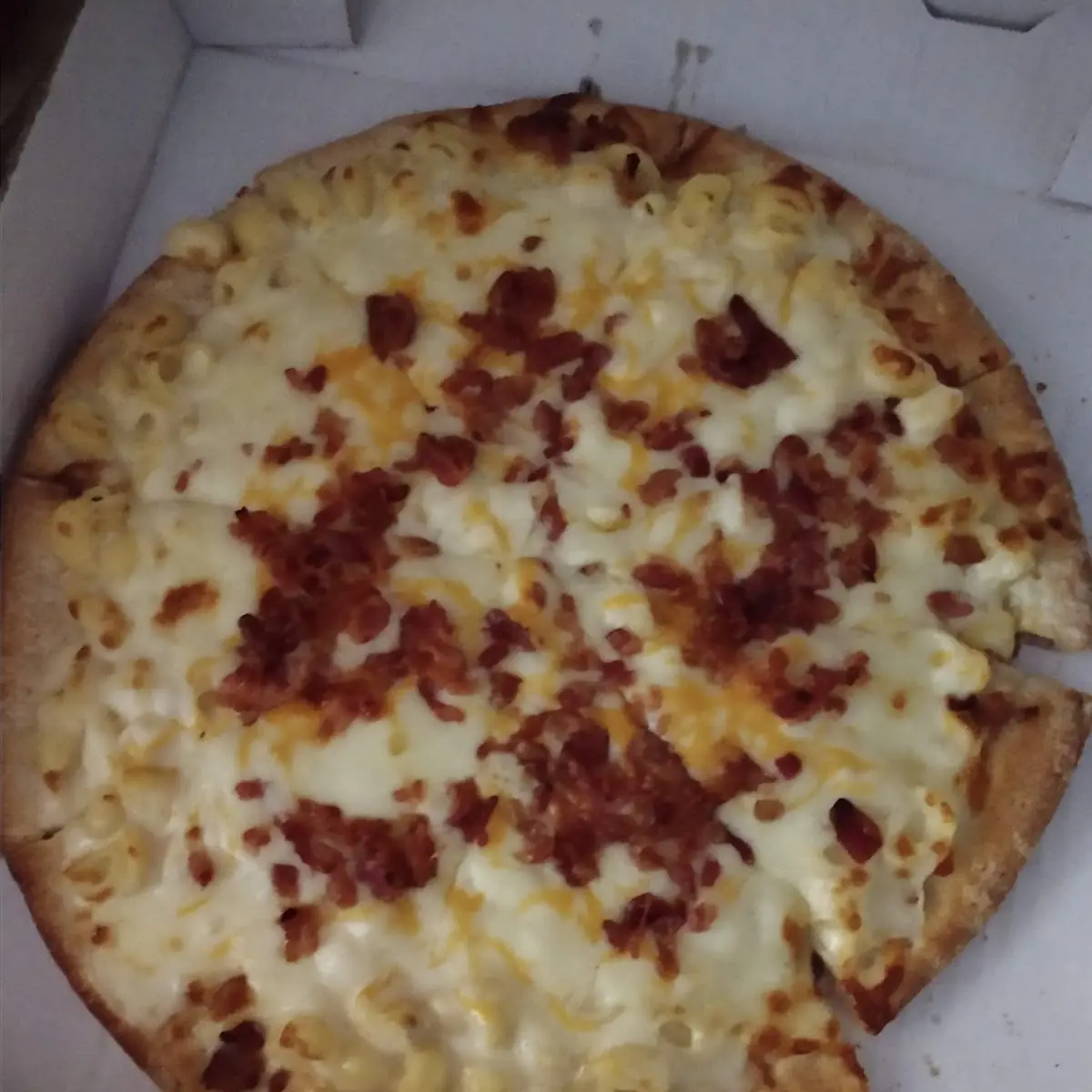 Mac and Cheese Pizza
