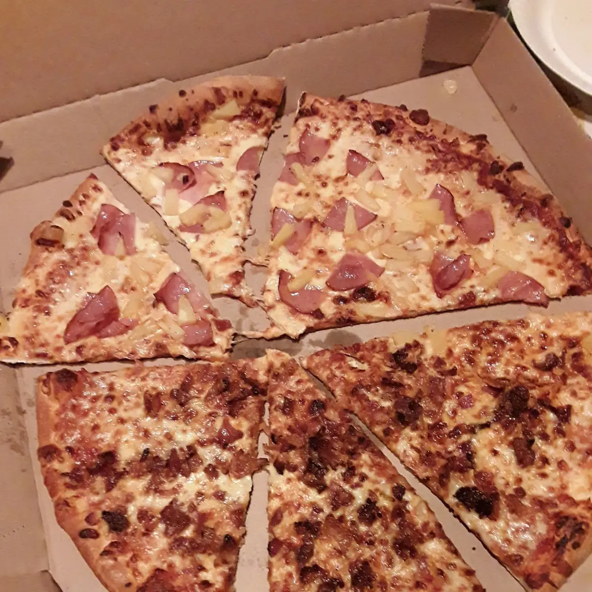 Supposed to Be a Pizza Someone Doesn't Know How to Count to 8 or Slice Evenly into 8