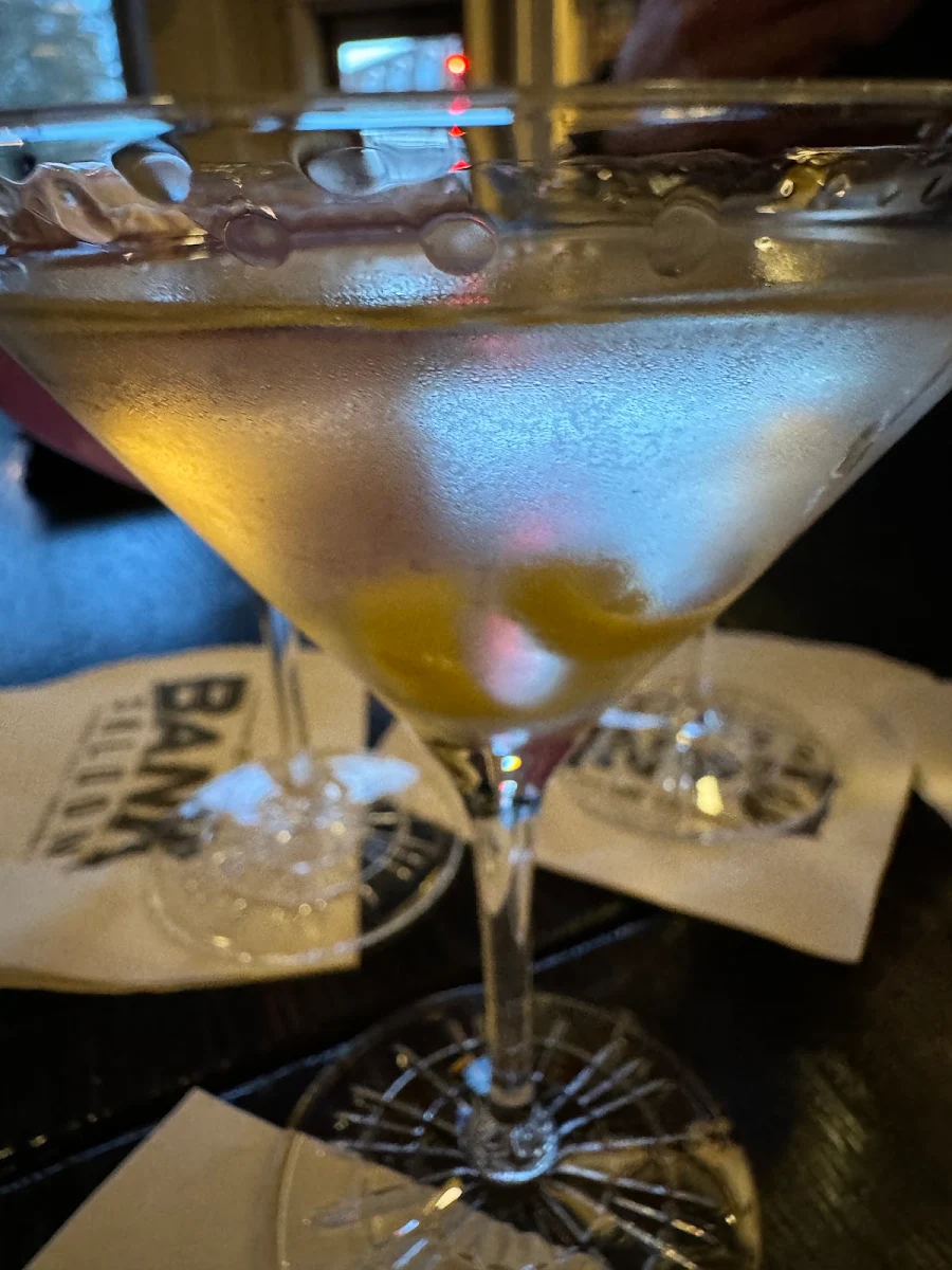 Bond Martini Bianco