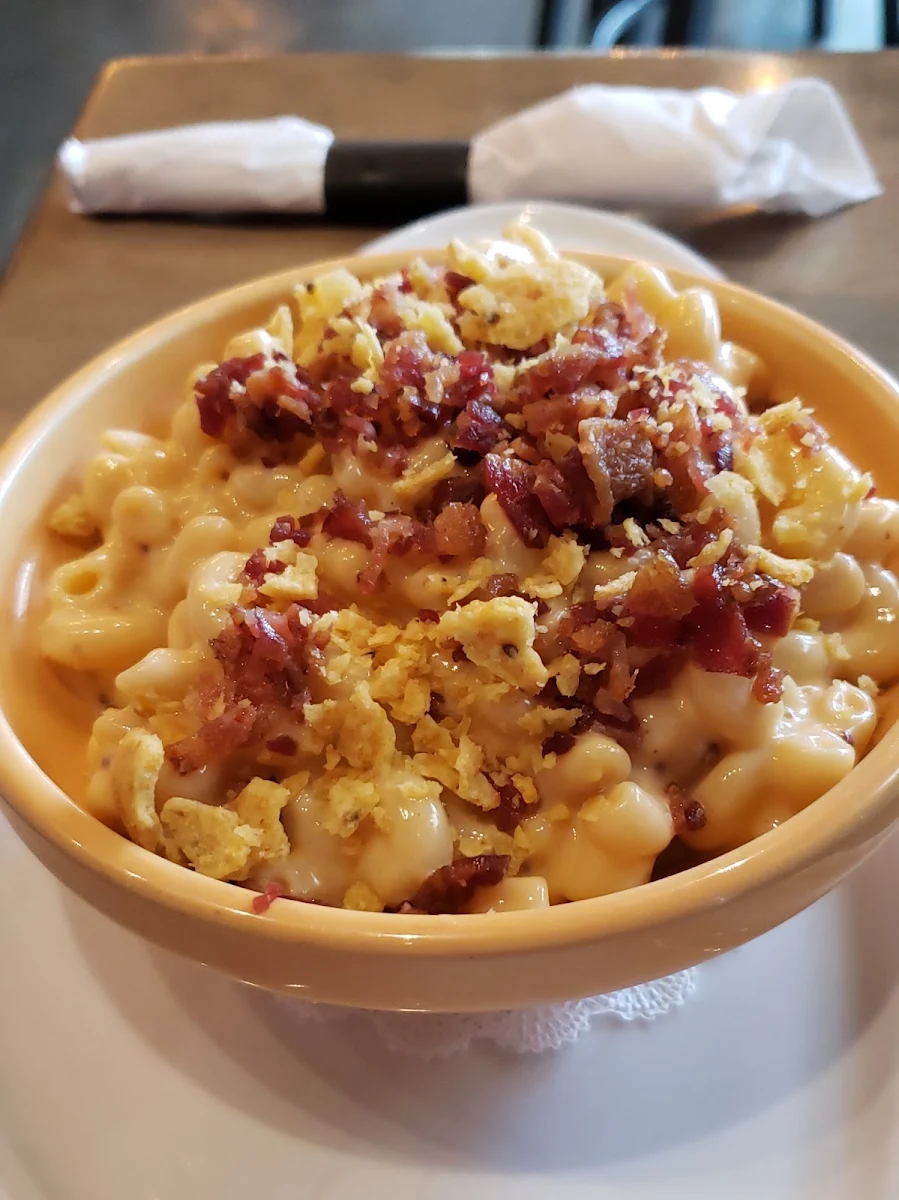 Smoked Gouda & Bacon Jam Mac