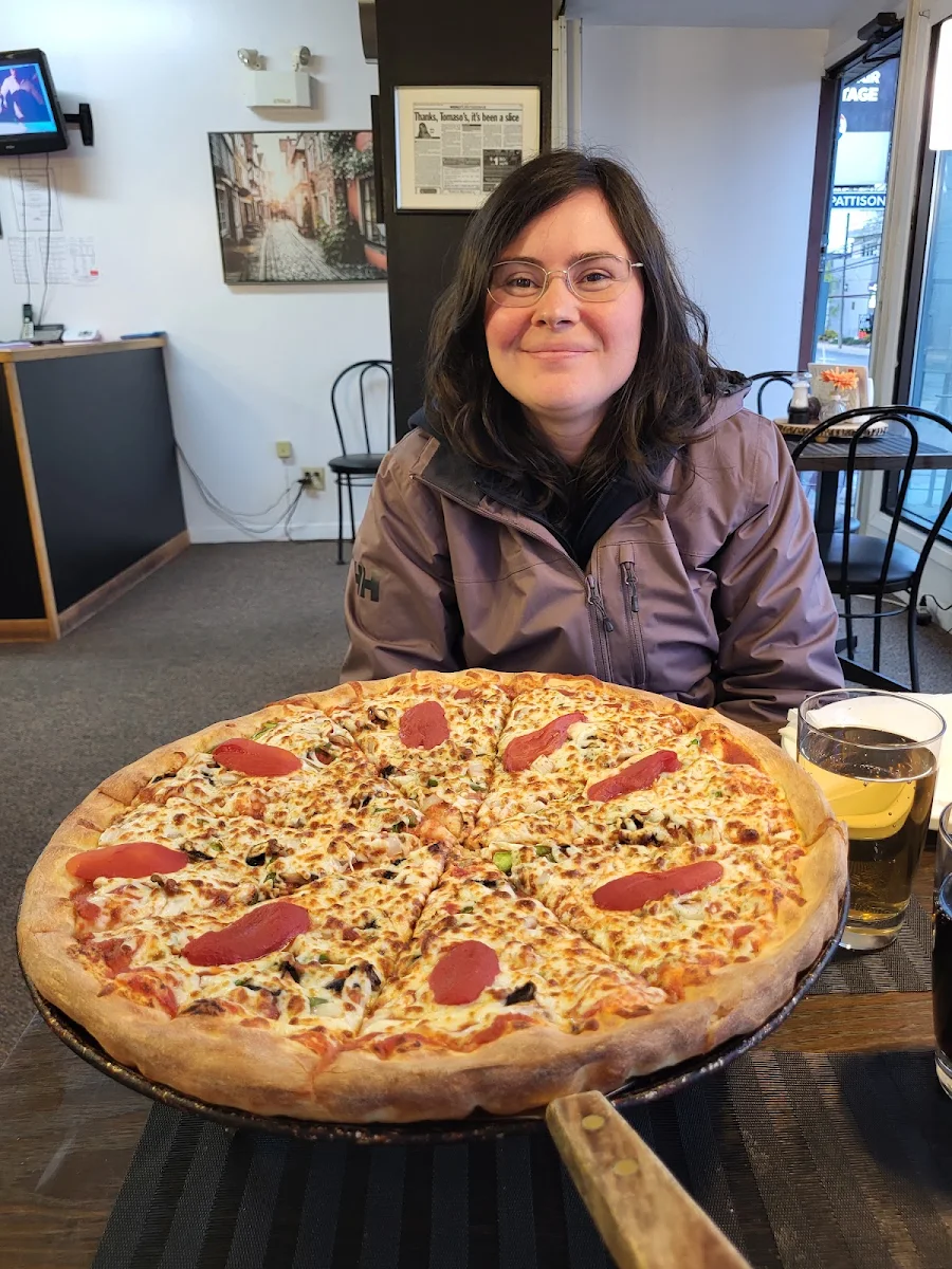 Tomaso's Own Apple Pizza