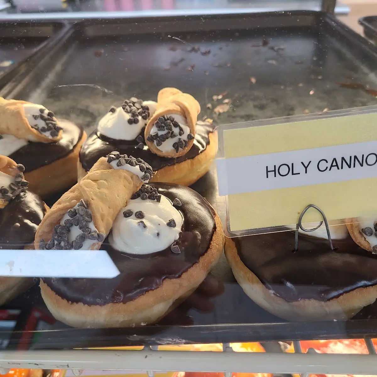 Cannoli Donut