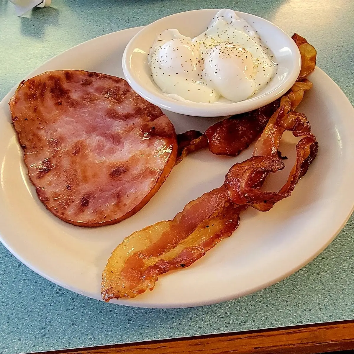 Poached Eggs Ham Bacon