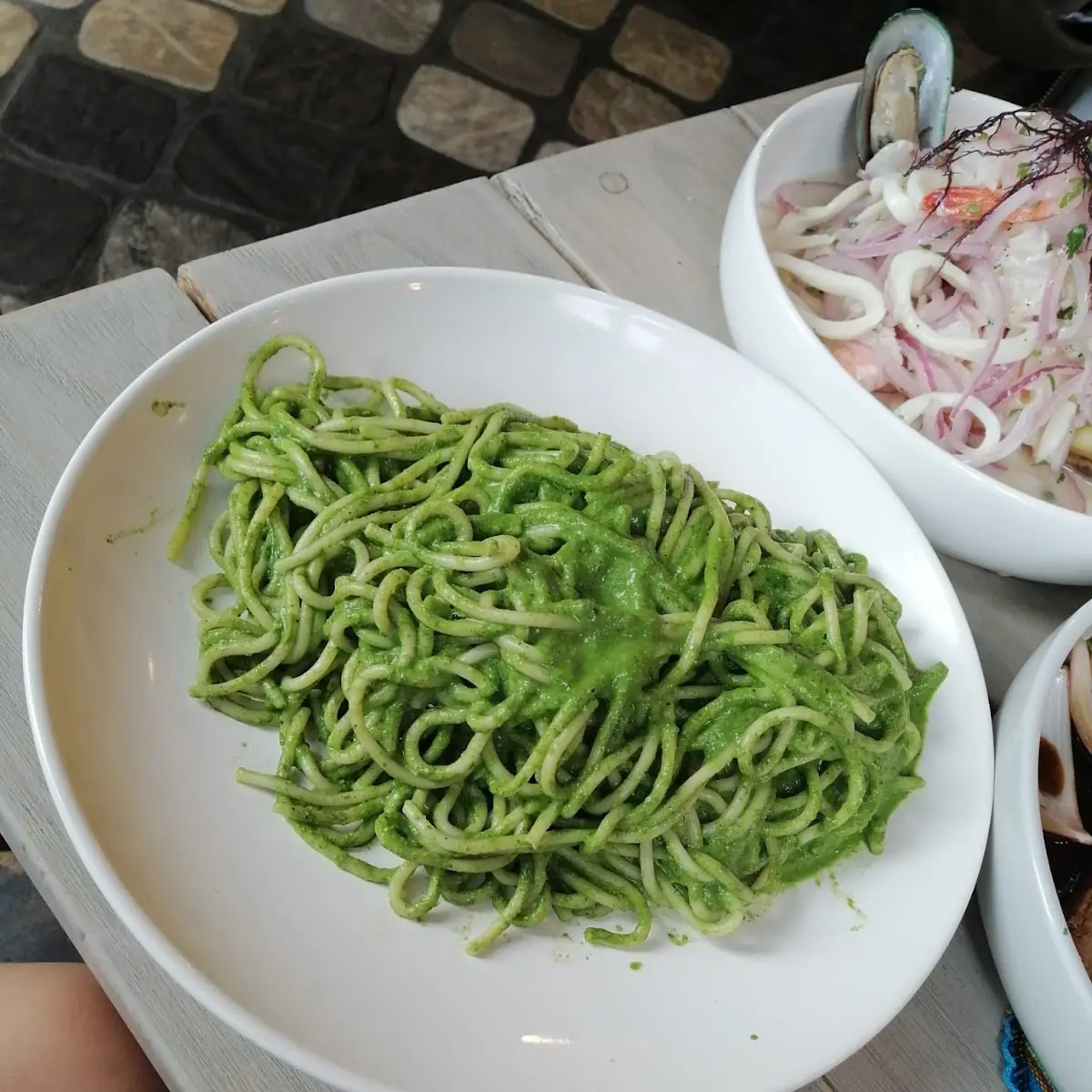Tallarines Verdes Con Bistec