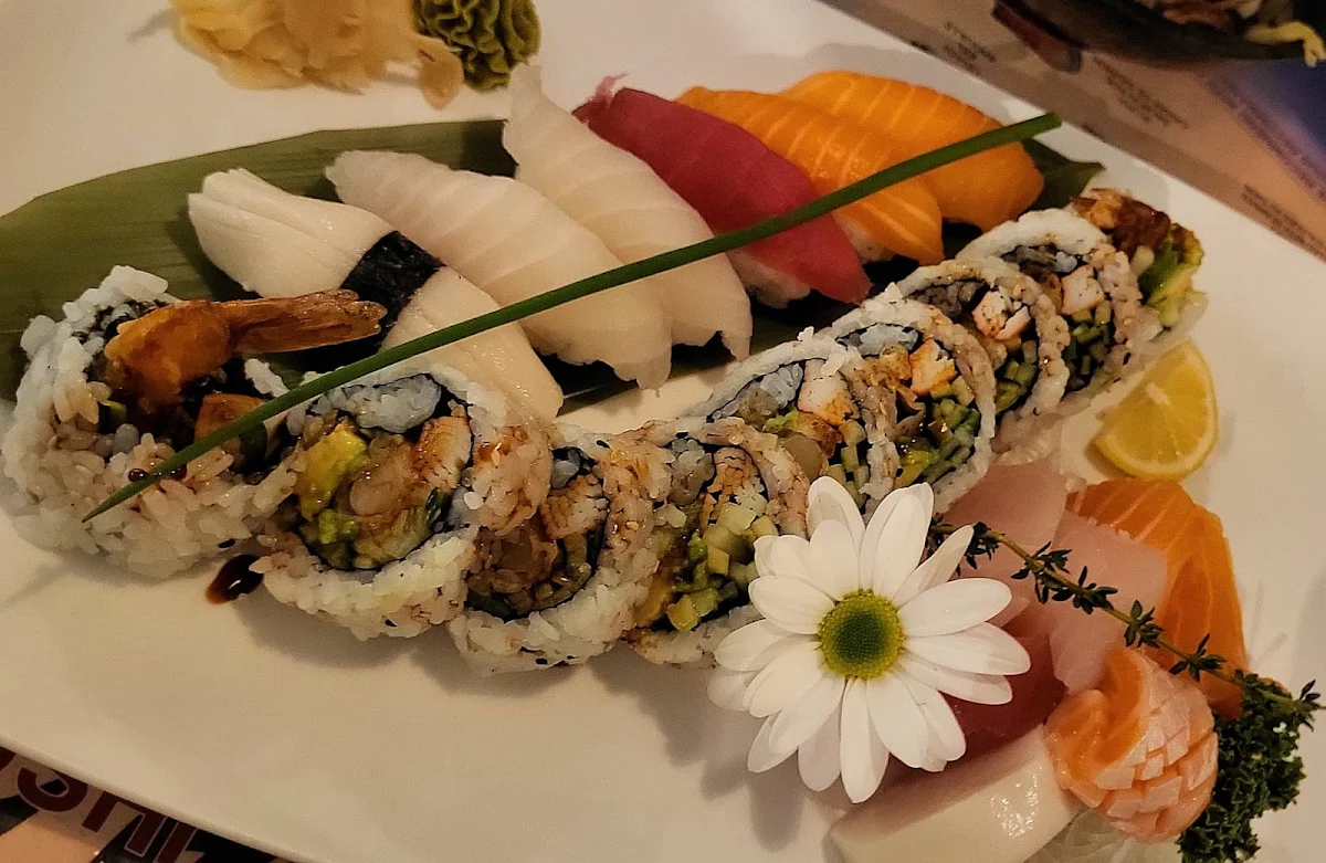 Tempura Roll Combo, Toji Sushi