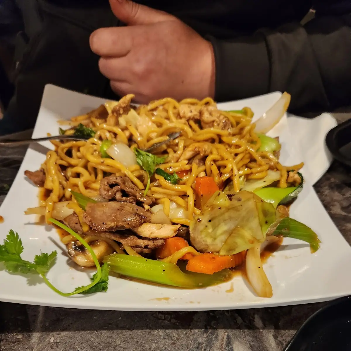 Chicken Lo Mein