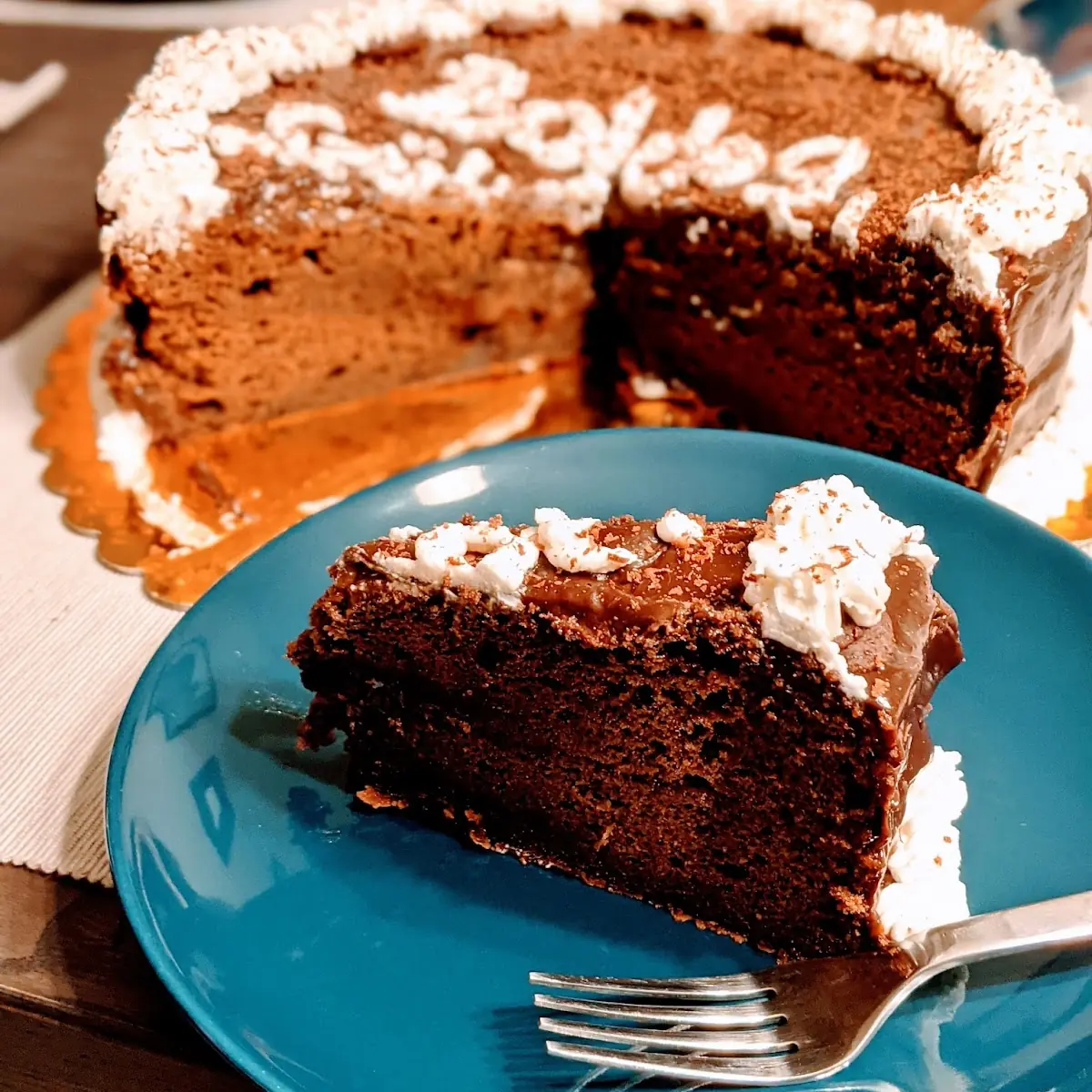 Dulce de leche cake slice