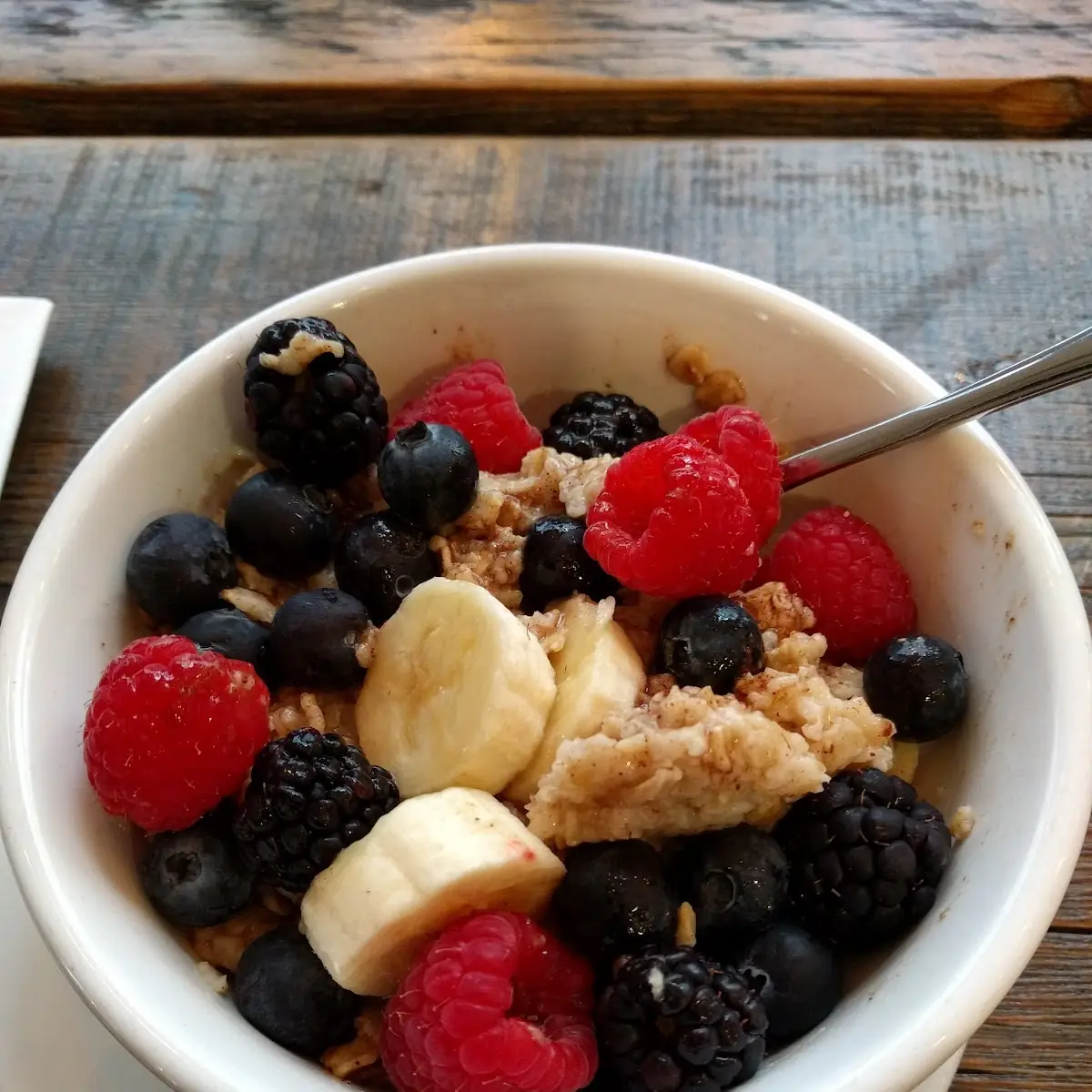 Oatmeal with Fresh Fruit