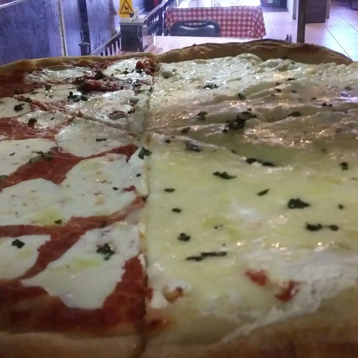 Bianca Pizza&Margarita Pizza