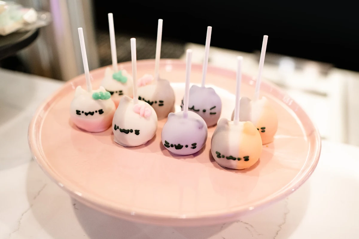 Kitty Cake Pop GF