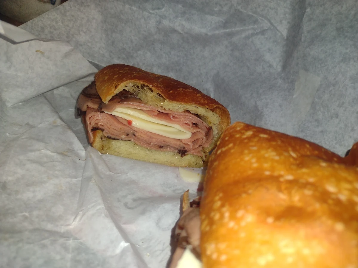 Roast Beef Sub with Mozzarella Cheese