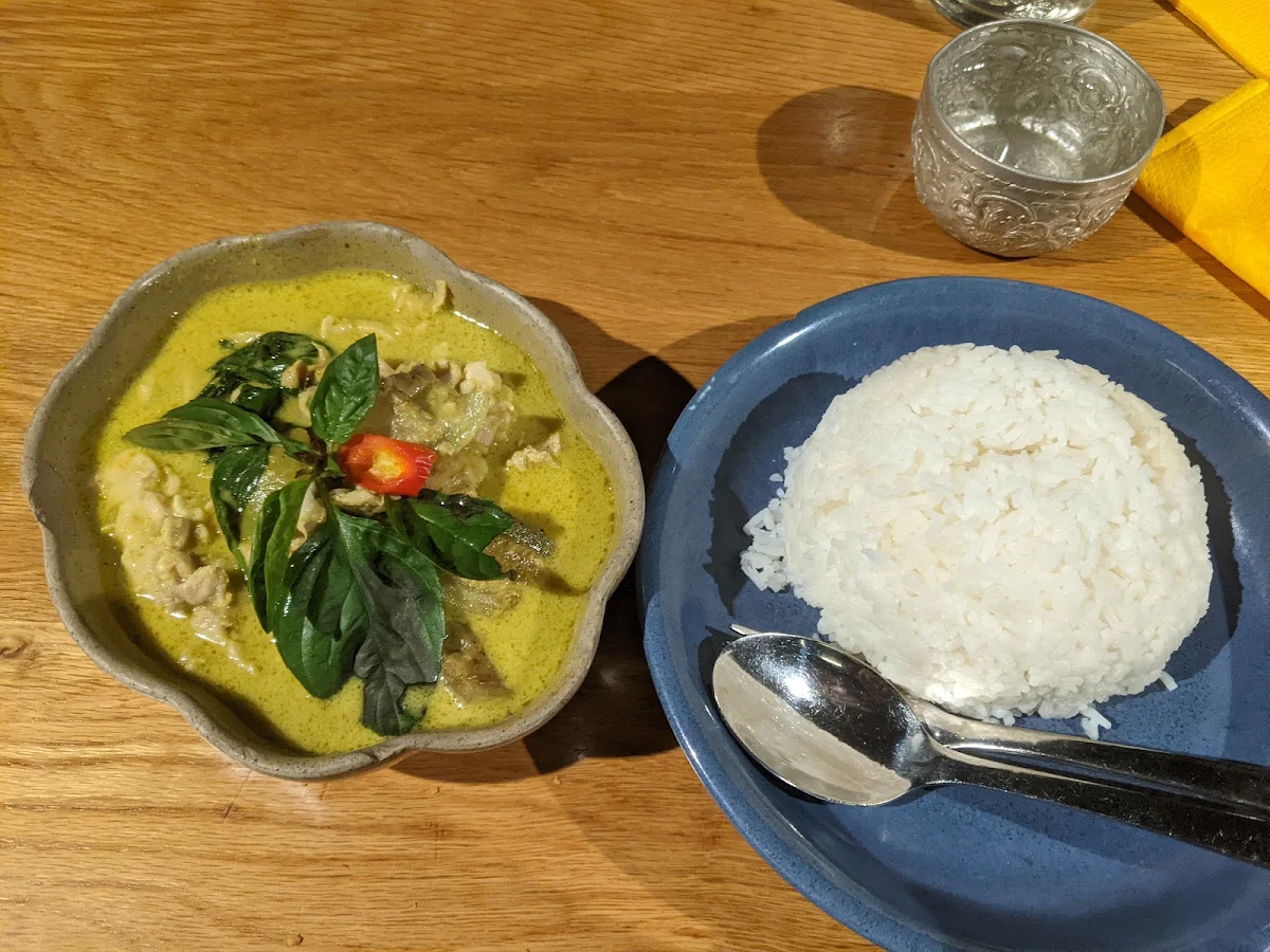 Green Curry, Chat Thai