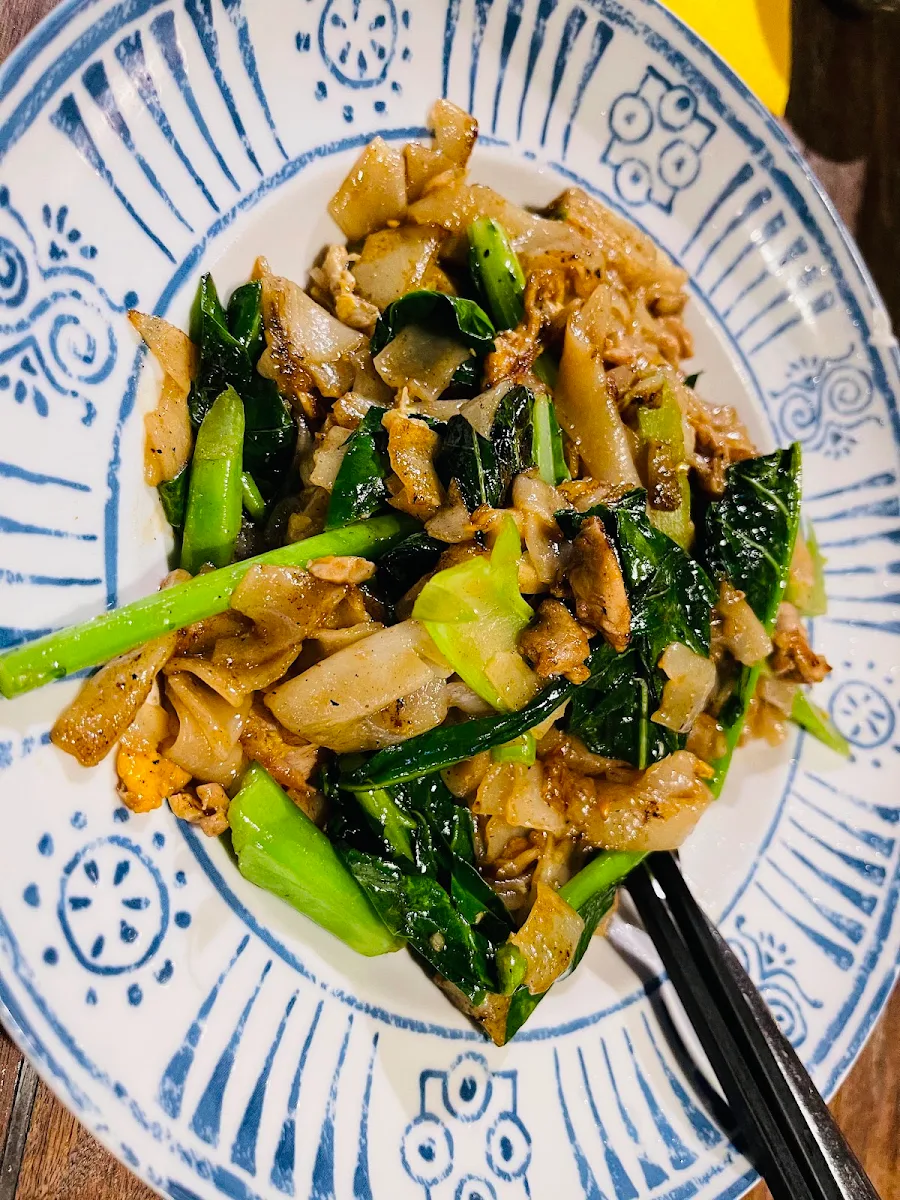 Padt Si-EW, Chat Thai