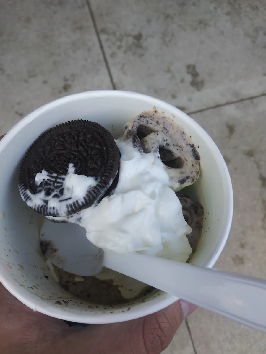 Cookies & Cream Ice Cream Rolls