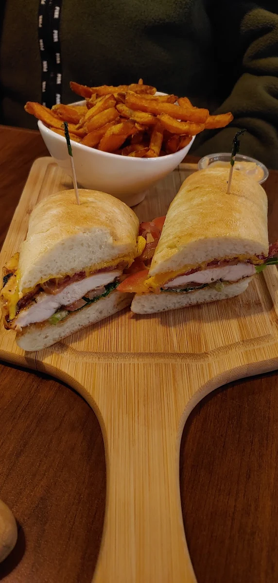 Highlights, Sharon House Tap & Kitchen