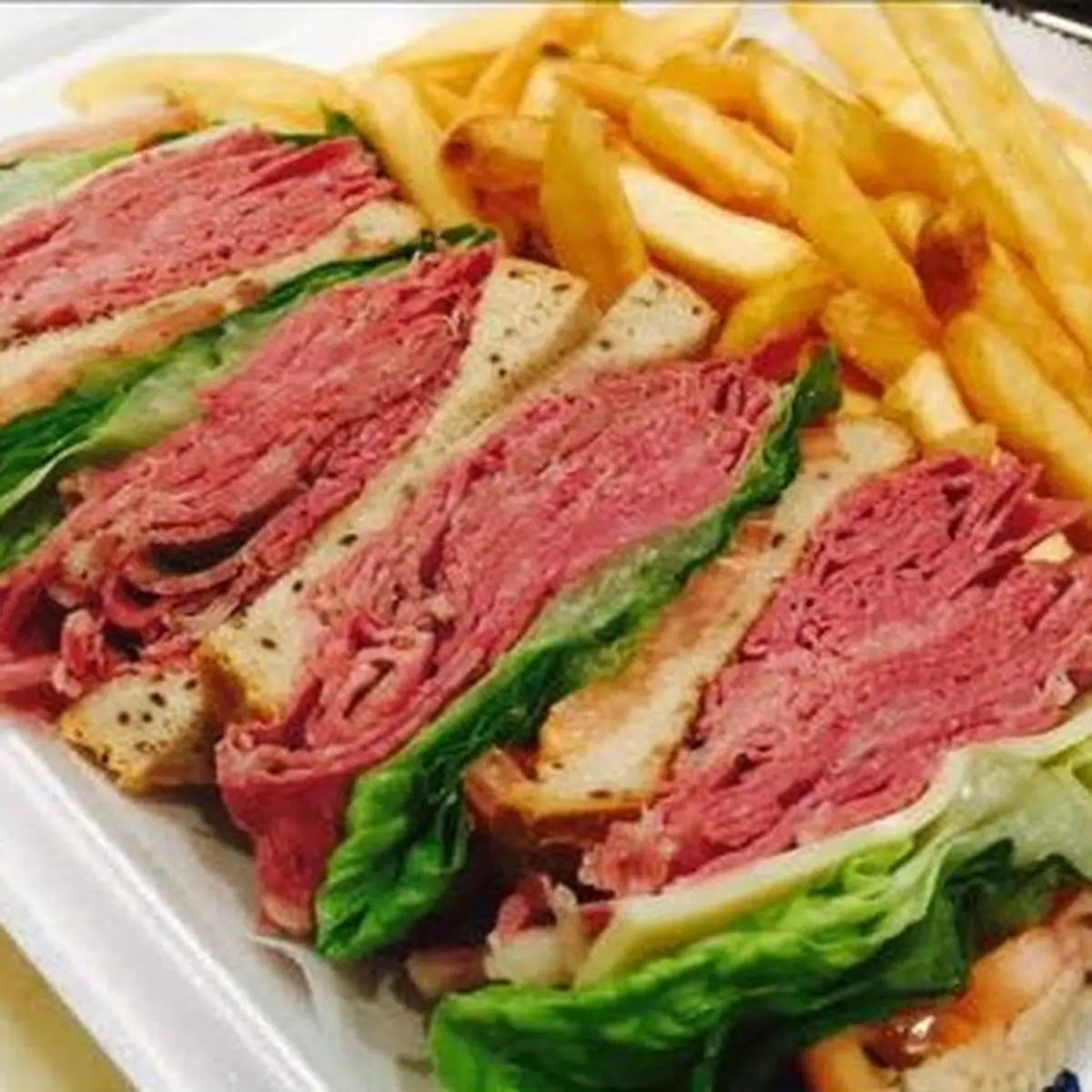Corned Beef Platter with Lean Corned Beef Lettuce Tomato Served with Potato Salad & Rye Bread