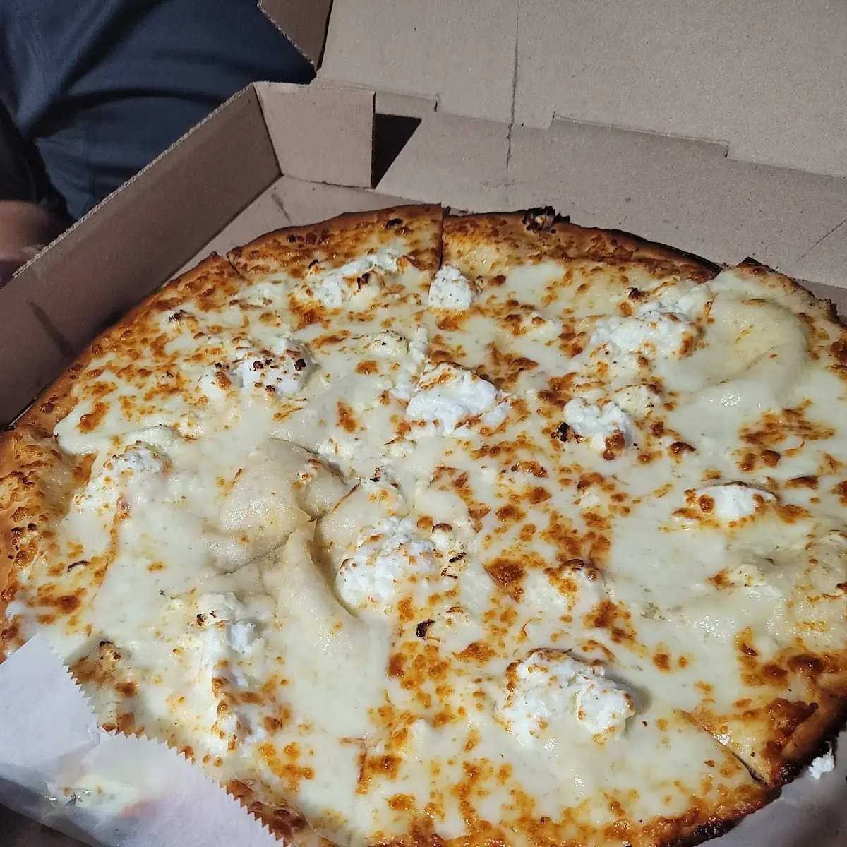 3 Cheese White Pizza