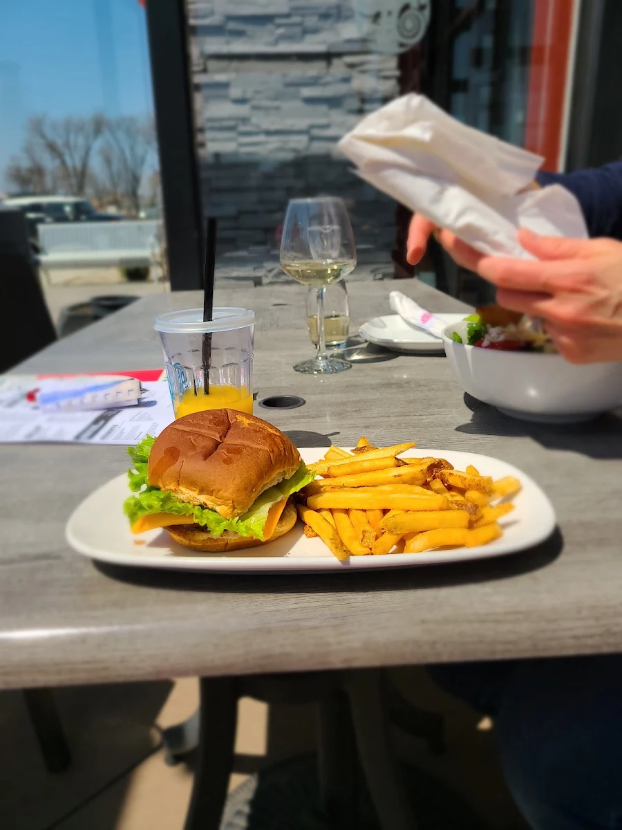 Kids Burger with Fries