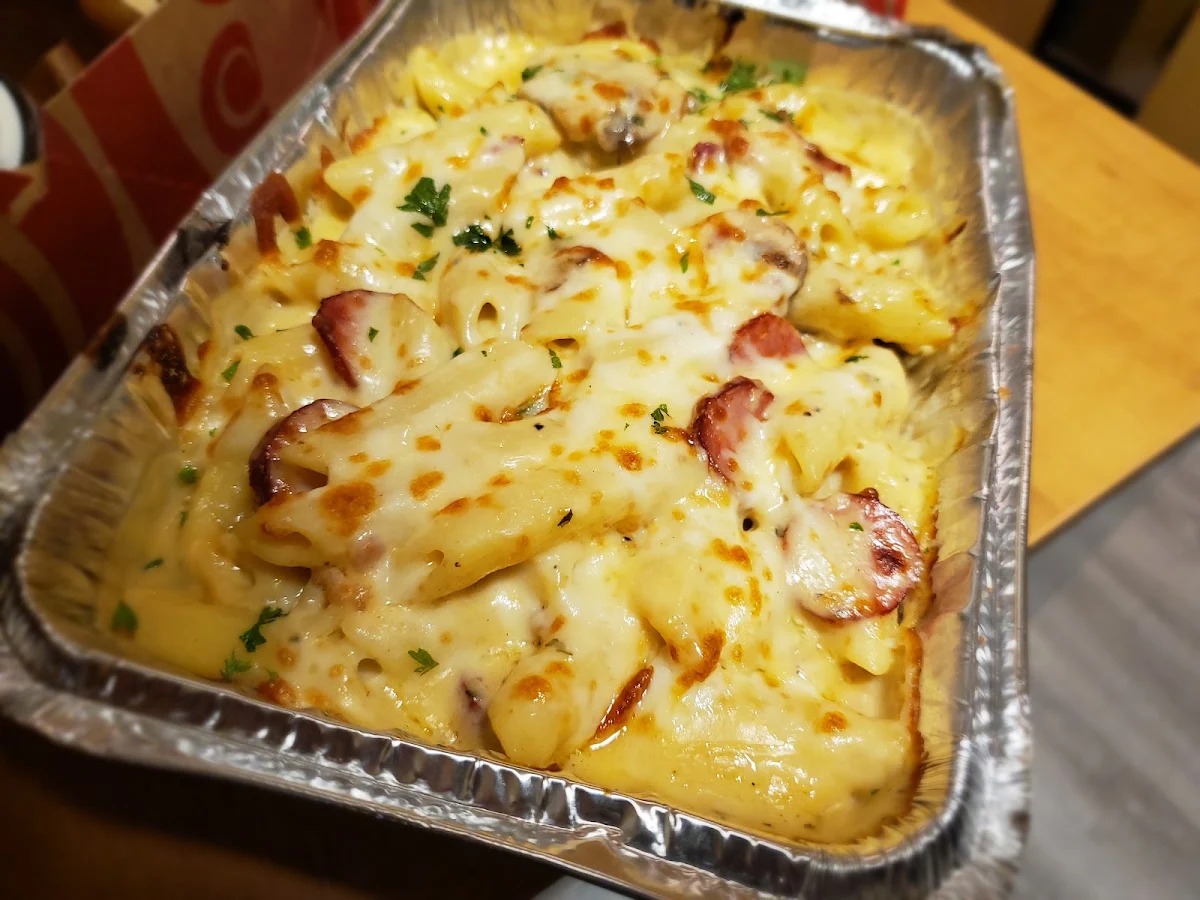 Mac N Cheese Chorizo Sausage