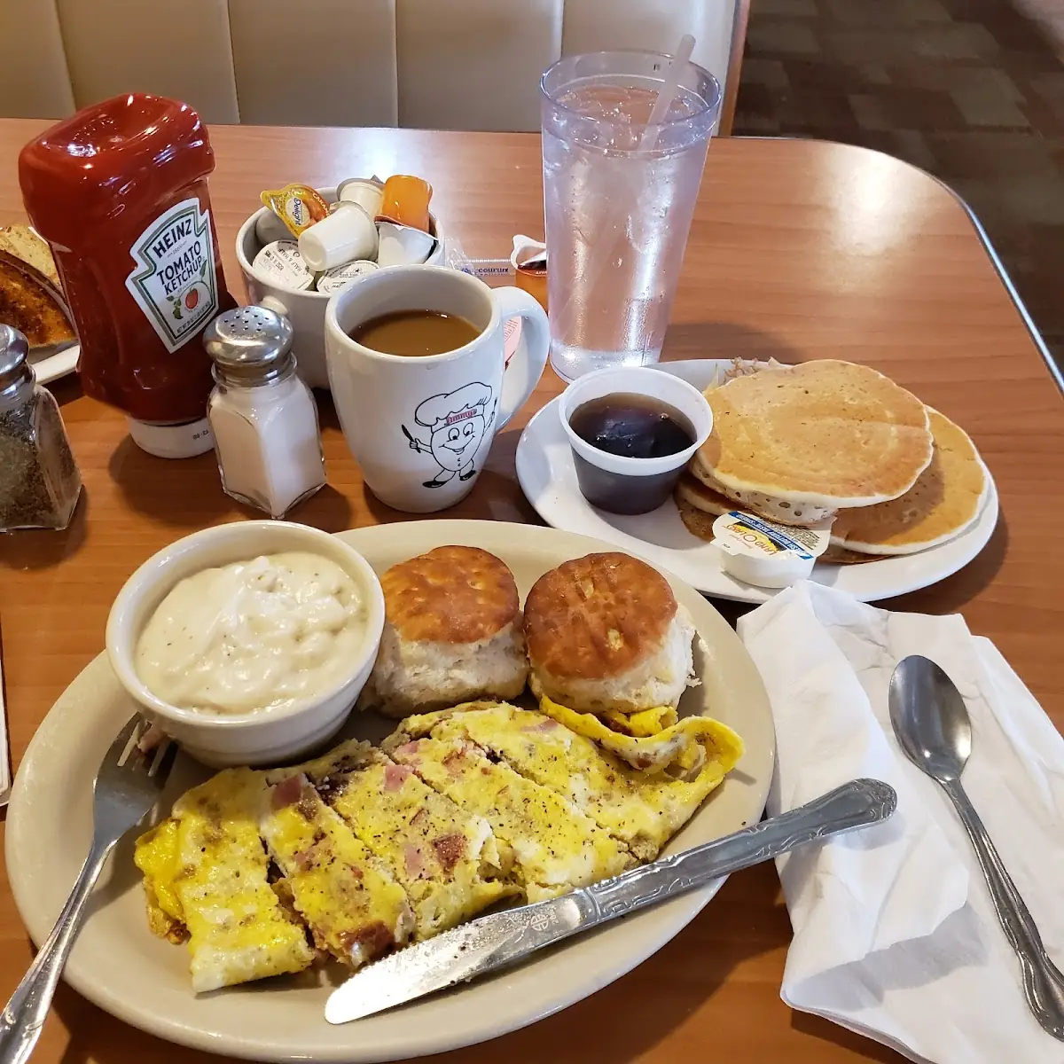 Meat Lovers Omelette 710 Cal