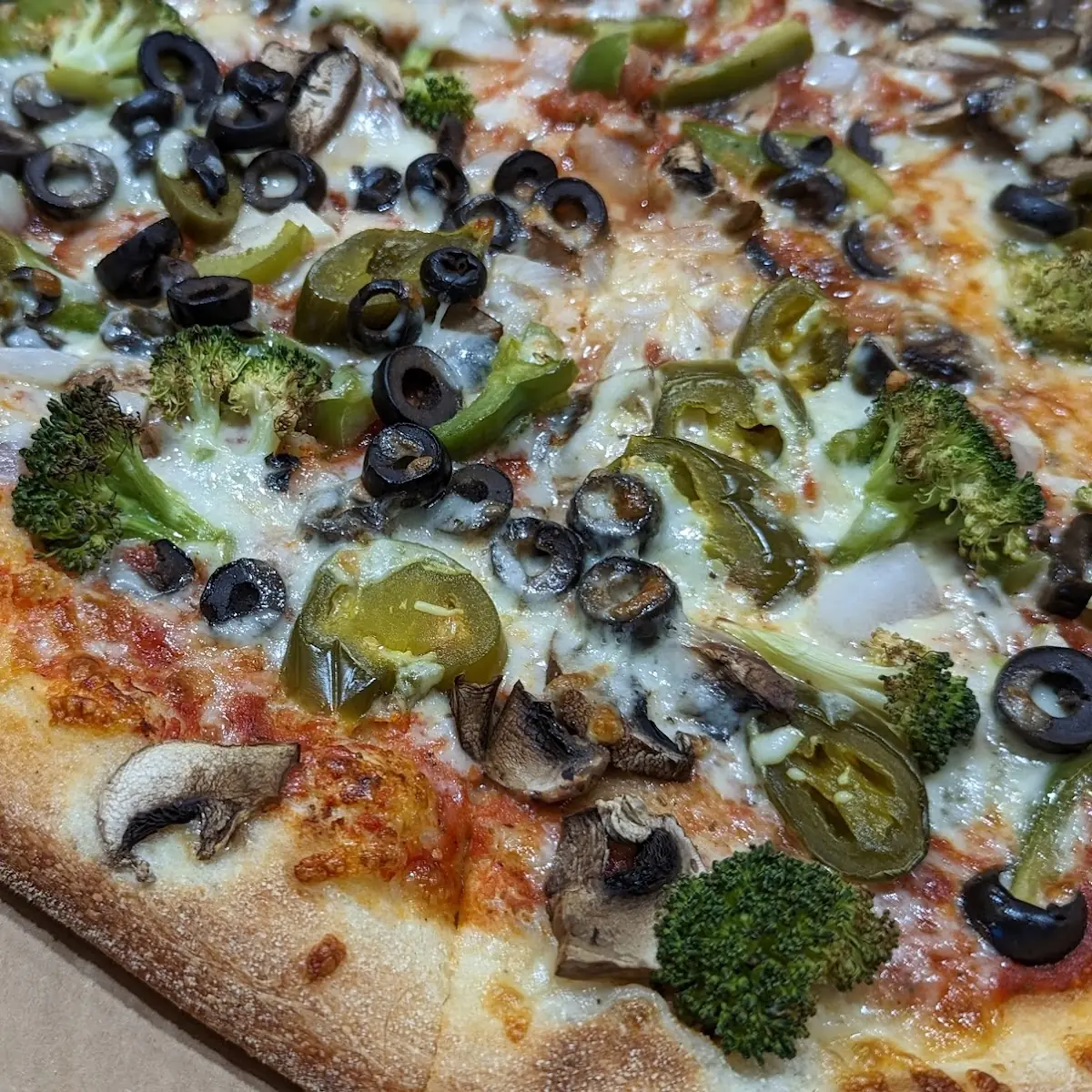 SM Classic Veggie Pizza