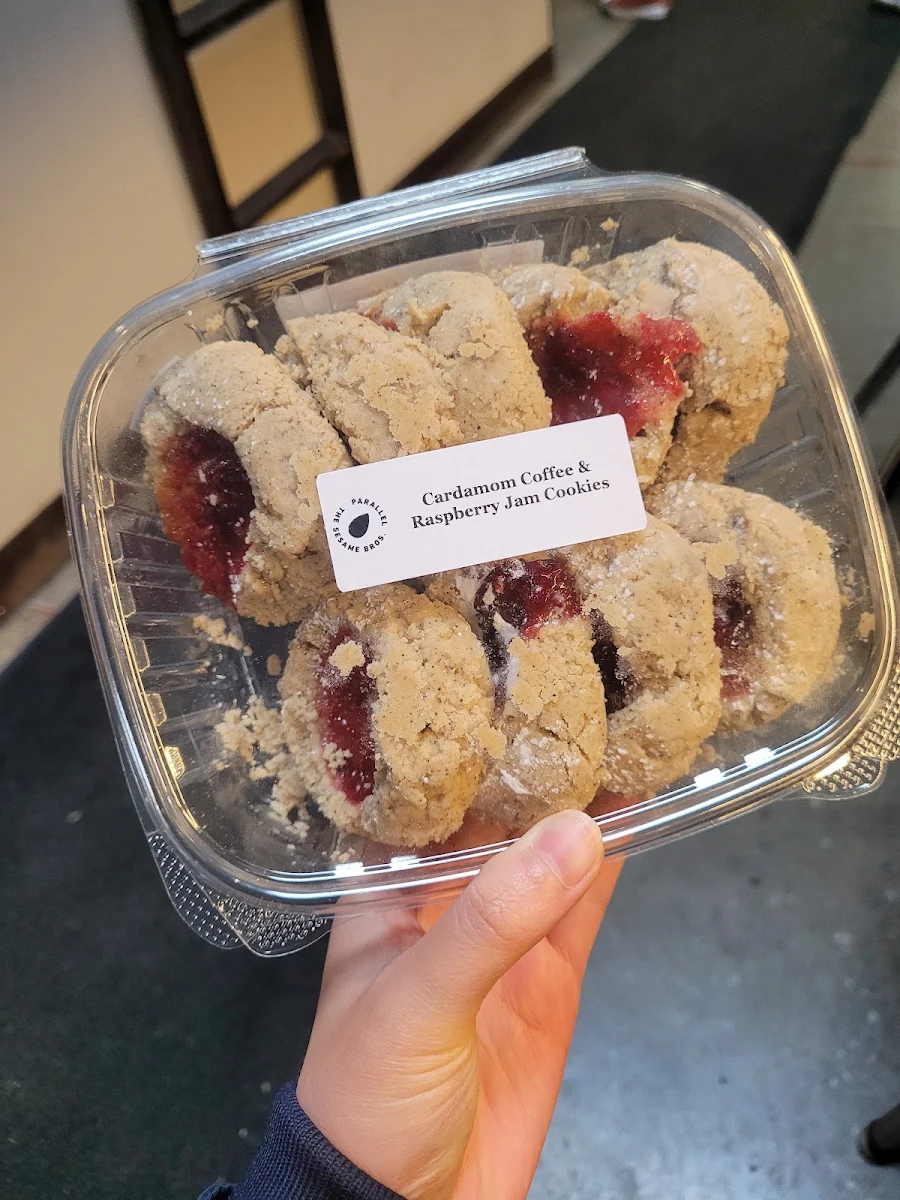 Cookies, Parallel Brothers