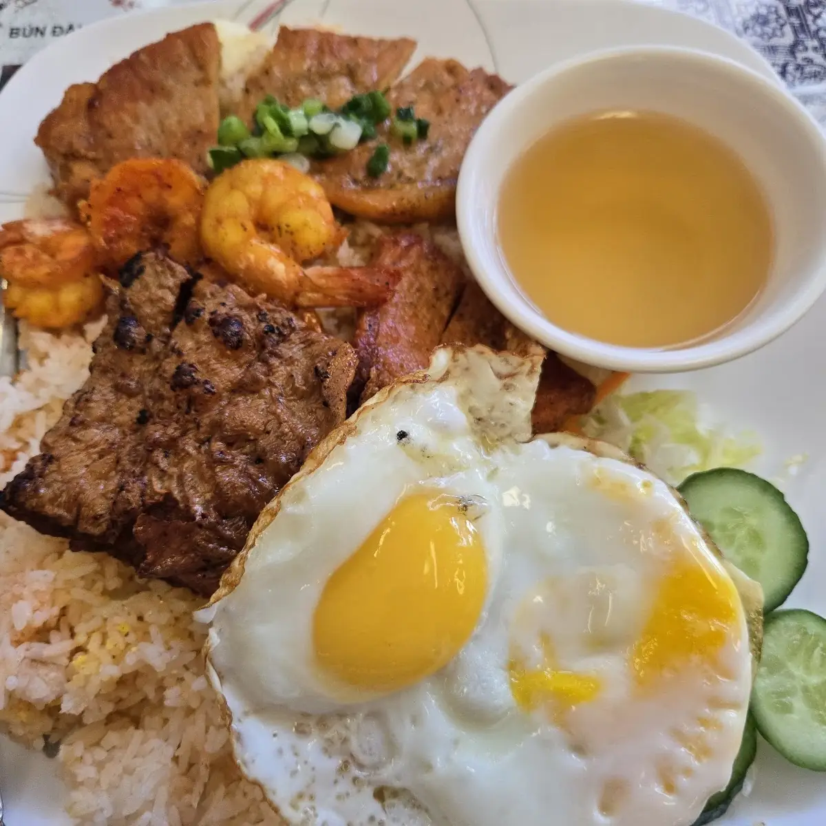 Com Tam Thit Nuong Tom Nuong Trung