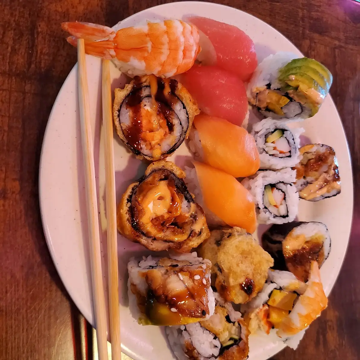 Spring Rolls Salmon and Sushi