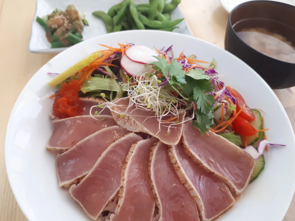 Tuna Tataki Bowl, Kululu Cafe